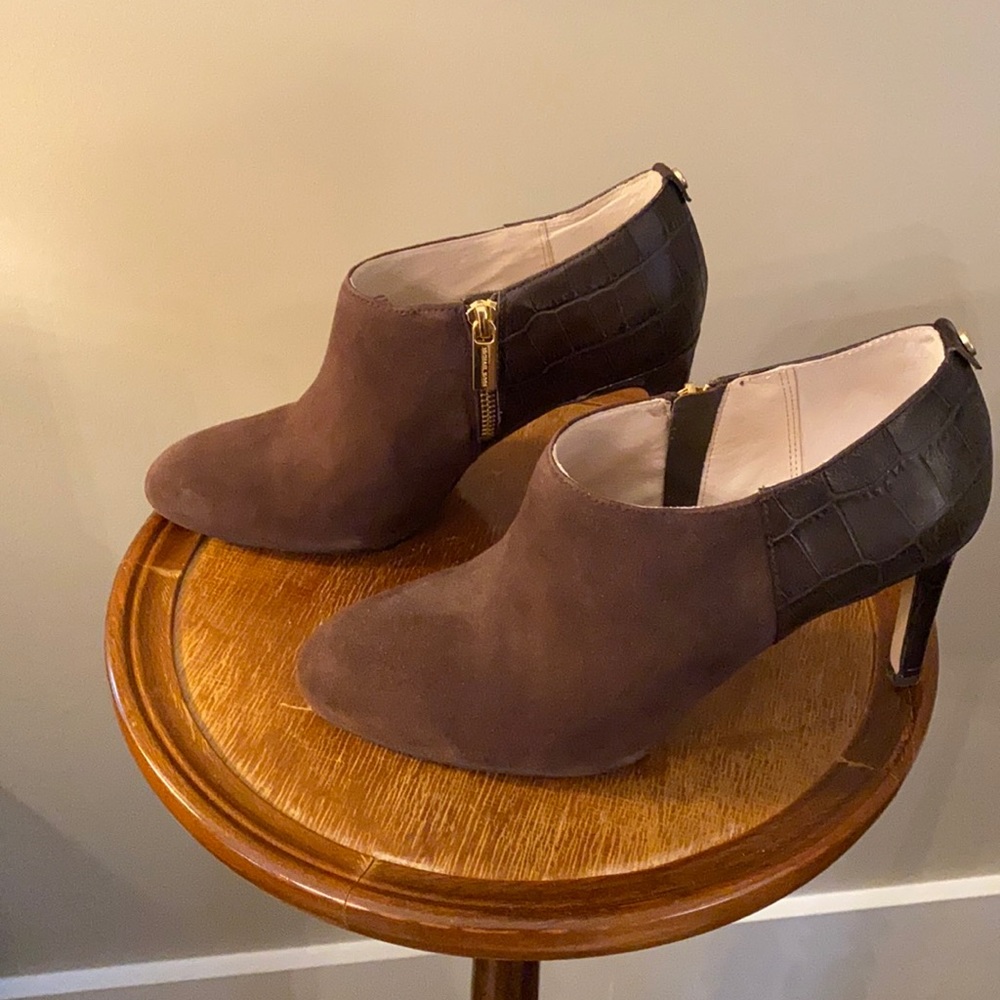 Michael Kors York Brown Bootie Sz 8.5